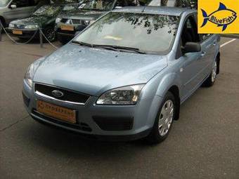 2005 Ford Focus Photos