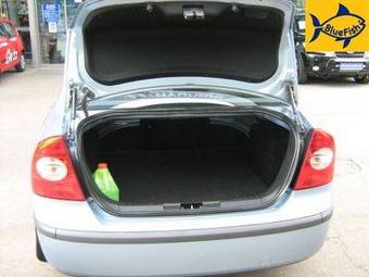 2005 Ford Focus Pics