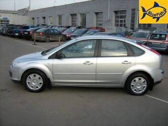2005 Ford Focus Photos