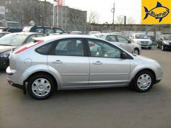 2005 Ford Focus Pictures