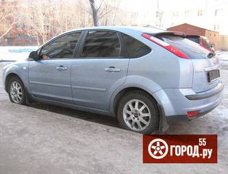 2005 Ford Focus Photos