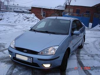 2005 Ford Focus Pictures