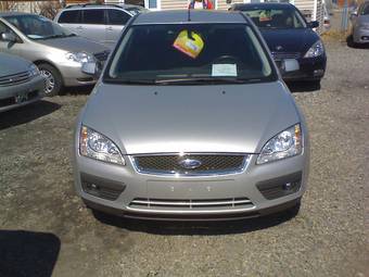 2005 Ford Focus Pics
