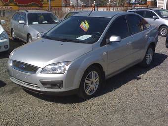 2005 Ford Focus Pictures