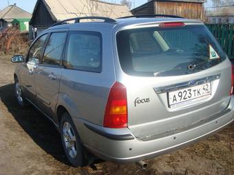 2005 Ford Focus Pics