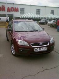 2005 Ford Focus Photos