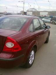 2005 Ford Focus Pictures