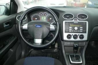 2005 Ford Focus Pictures