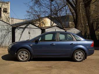 2005 Ford Focus Pics