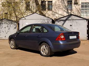 2005 Ford Focus Pictures
