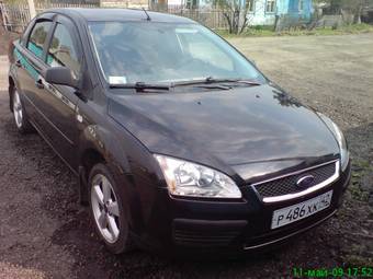 2005 Ford Focus Pictures