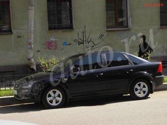 2005 Ford Focus Pictures