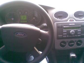 2005 Ford Focus Pictures
