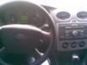2005 Ford Focus Photos