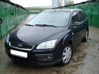 2005 Ford Focus Photos