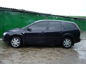 2005 Ford Focus Pictures