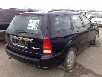 2005 Ford Focus Photos