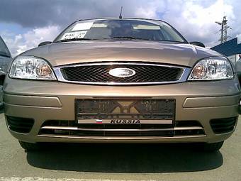 2005 Ford Focus Photos