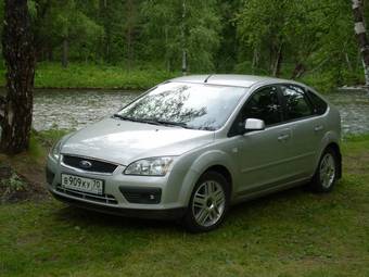 2005 Ford Focus Pictures