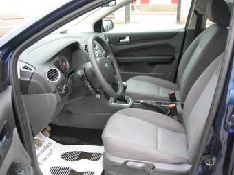 2005 Ford Focus Images