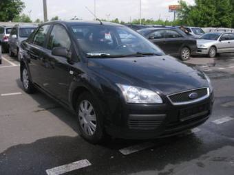 2005 Ford Focus Pics