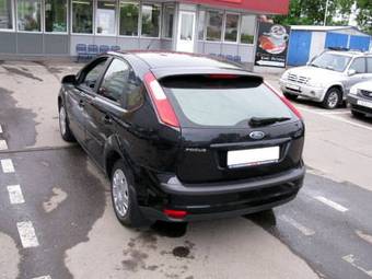 2005 Ford Focus Pictures