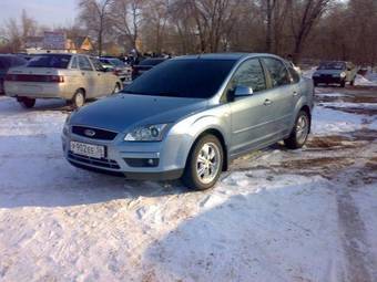 2005 Ford Focus Pictures