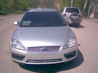 2005 Ford Focus Pictures