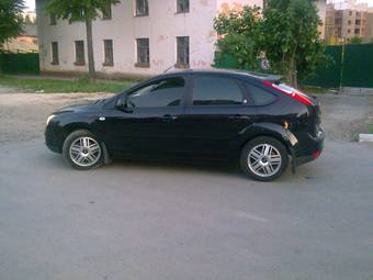2005 Ford Focus Images