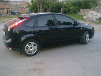 2005 Ford Focus Pictures