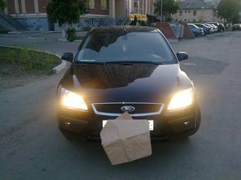2005 Ford Focus Pictures