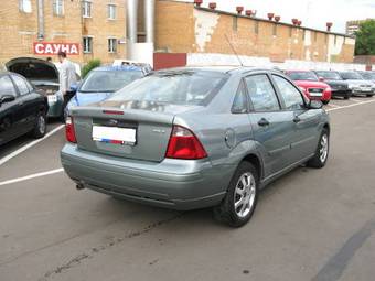 2005 Ford Focus Pics