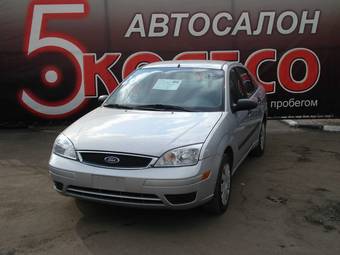 2005 Ford Focus Images