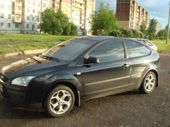 2005 Ford Focus Pics