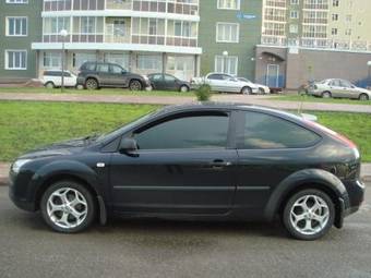 2005 Ford Focus Pictures