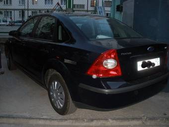 2005 Ford Focus Pictures