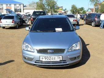 2005 Ford Focus Pictures
