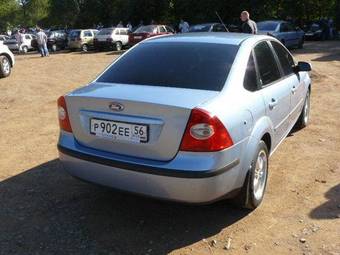 2005 Ford Focus Pictures