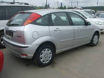 2005 Ford Focus Pictures