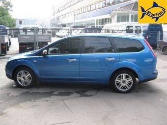 2005 Ford Focus Pictures