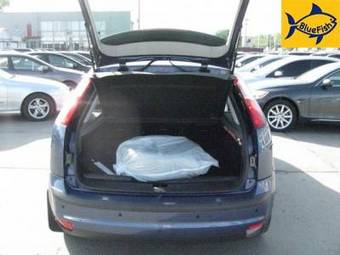 2005 Ford Focus Photos