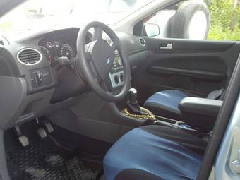 2005 Ford Focus Images