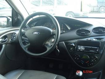 2005 Ford Focus Pictures