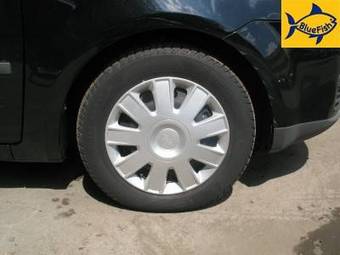 2005 Ford Focus Photos