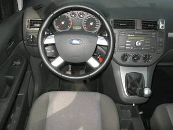 2005 Ford Focus Pictures