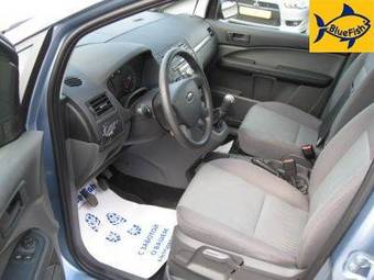 2005 Ford Focus Pictures