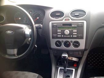 2005 Ford Focus Pictures