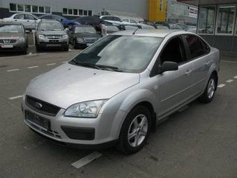 2005 Ford Focus Photos
