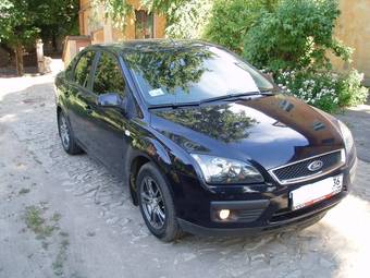 2005 Ford Focus Pictures