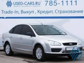 2005 Ford Focus Photos